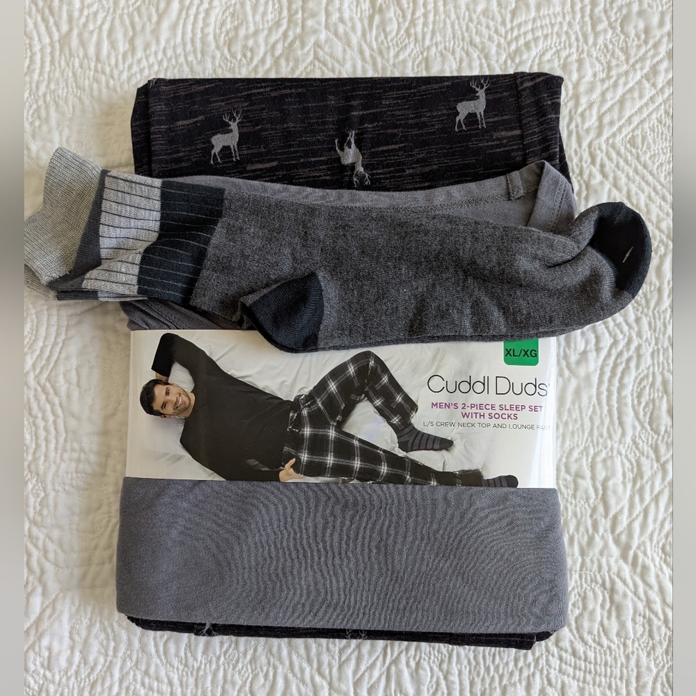 Cuddl Duds Mens Pajama Set, W/ Matching Socks, Size XL